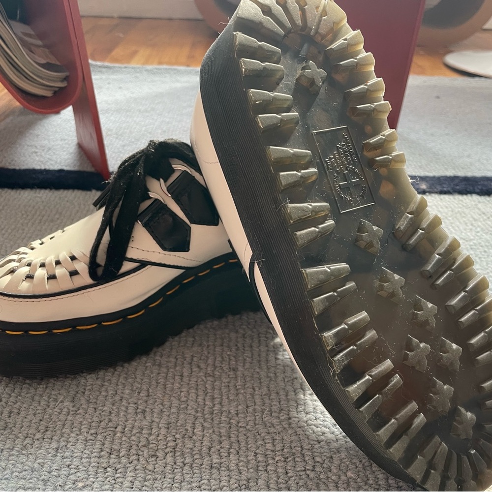 SIDNEY LEATHER CREEPER PLATFORMS (Black & White, Polished Smooth) — Dr. Marten